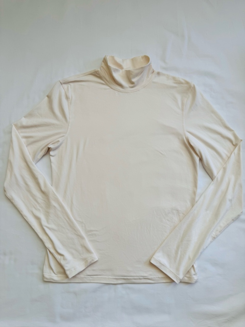 Velocity Classic Cream Turtleneck Long Sleeve Athletic Top M